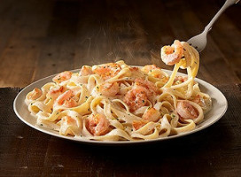 Olive Garden Escazú Village food