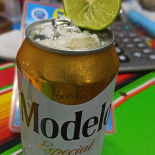 El Ostión Azul De Don Santitos drink