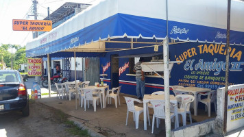 Super Taquería El Amigo Ii outside