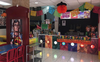 Romy’s Pizza inside