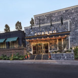 Mochomos Arcos Bosques outside