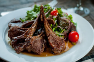 El Asador Vasco Plaza Parque inside