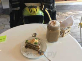 La Flor De Canela food