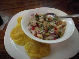 La Esquina De Los Mariscos food