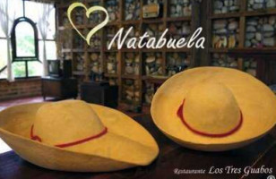 Los Tres Guabos food