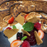 Alba Cocina Local food