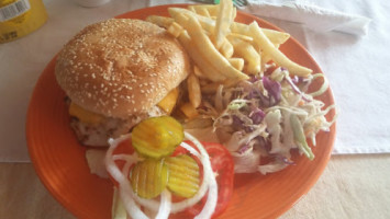 Wanda's Burgers And Ribs food