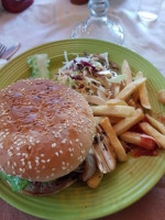 Wanda's Burgers And Ribs food