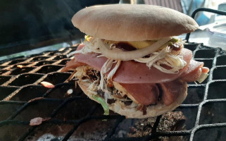 La Perra Hambre food