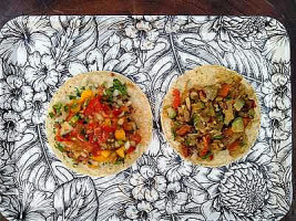 Malinches Street Tacos food