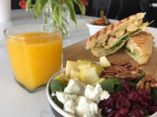 La Botica Kitchen Juicery